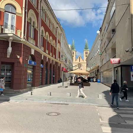 Franca A2-parking Garage شقة